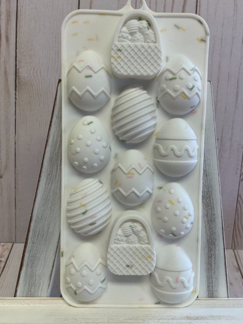 Silicone Shaped Candy Mold Chocolate Gummy Ice Easter Eggs Basket 12 Cavity NEW